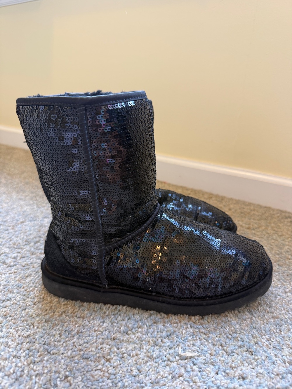 Ugg black sequin classic short boots women’s size 9